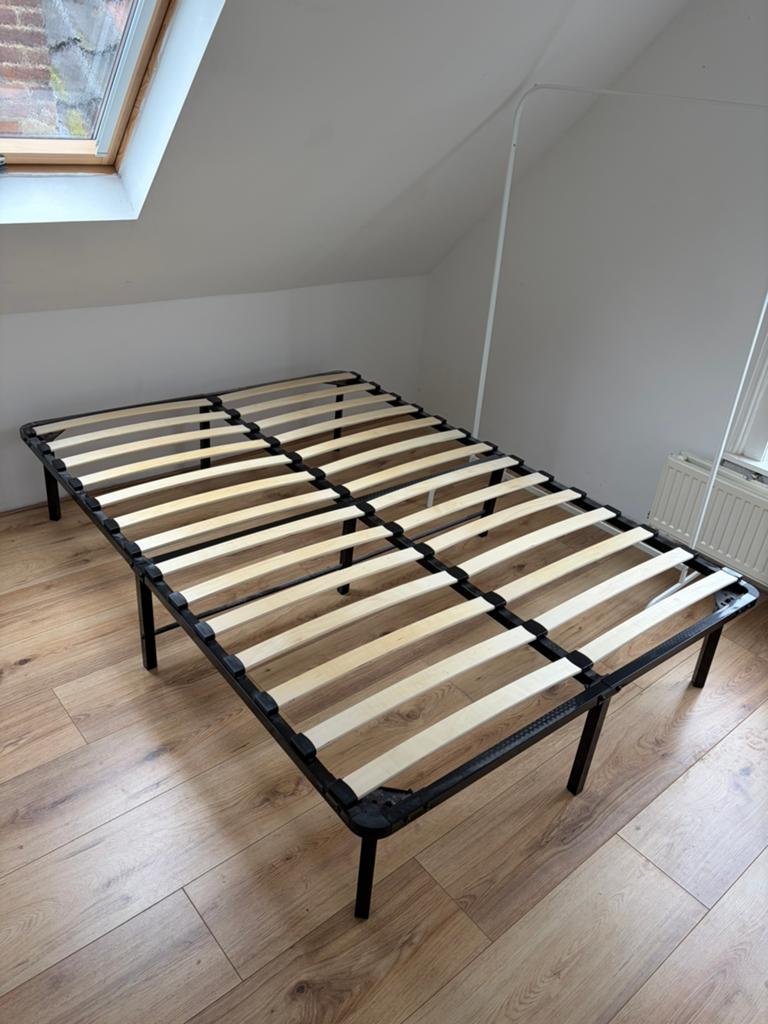 Bed 140x200, Huis en Inrichting, Slaapkamer | Bedden, Ophalen, Gebruikt, Zwart, Tweepersoons
