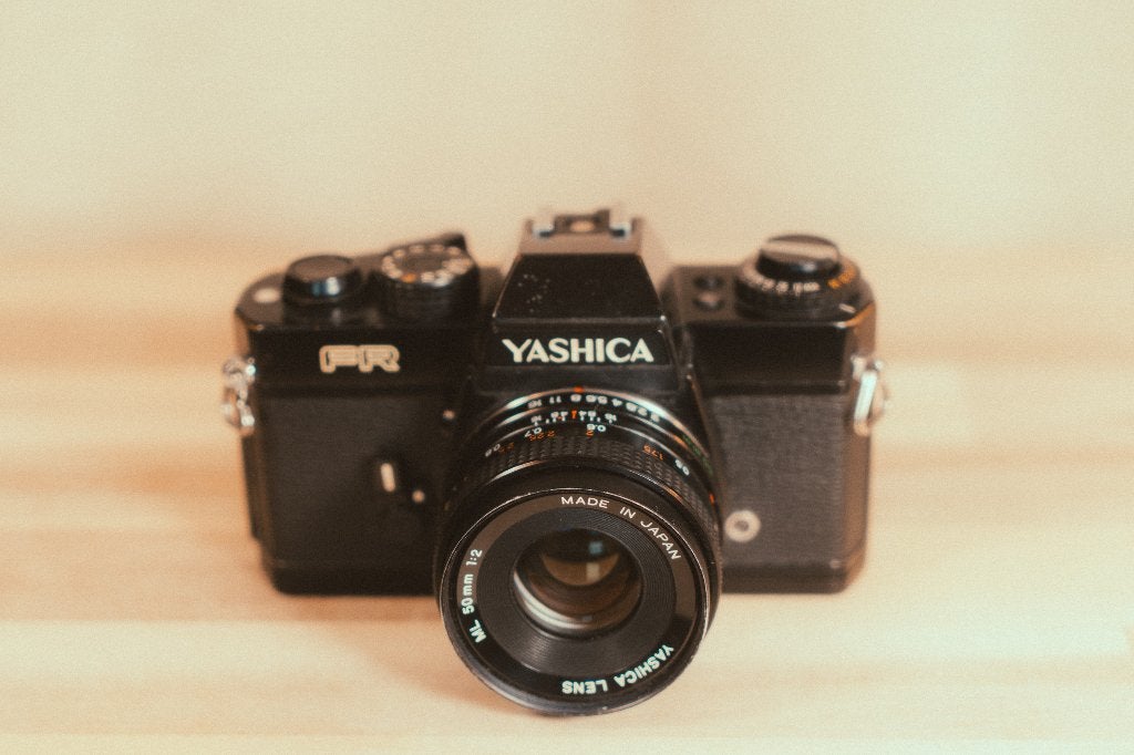 Yashica FR met ML 50mm f/2, C/Y mount, past ook op Contax, Audio, Tv en Foto, Fotocamera's Analoog, Ophalen of Verzenden, Gebruikt
