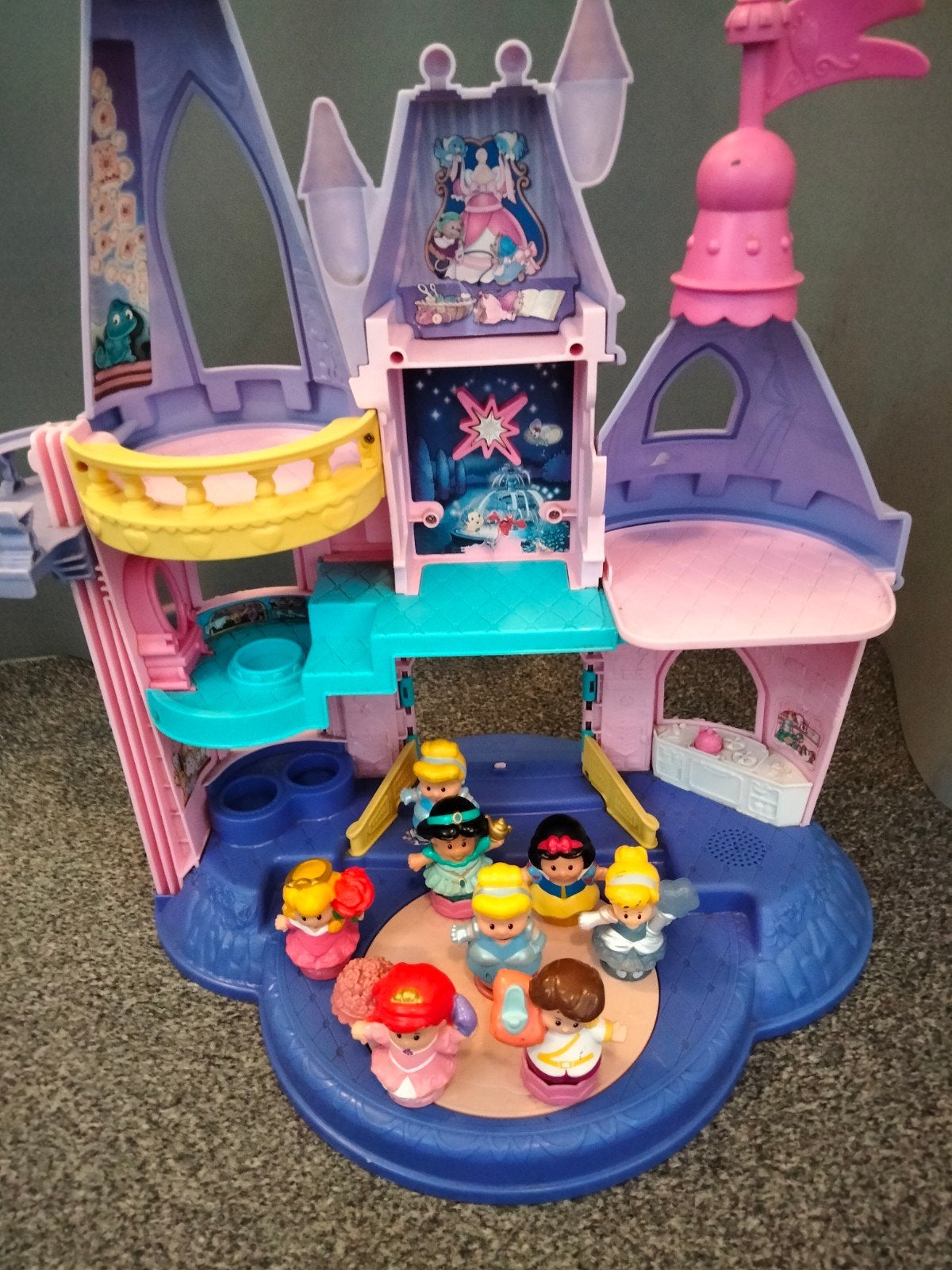 Little People Disney kasteel met geluiden en 9 prinsessen, Ophalen of Verzenden, Gebruikt, Speelset, Met geluid