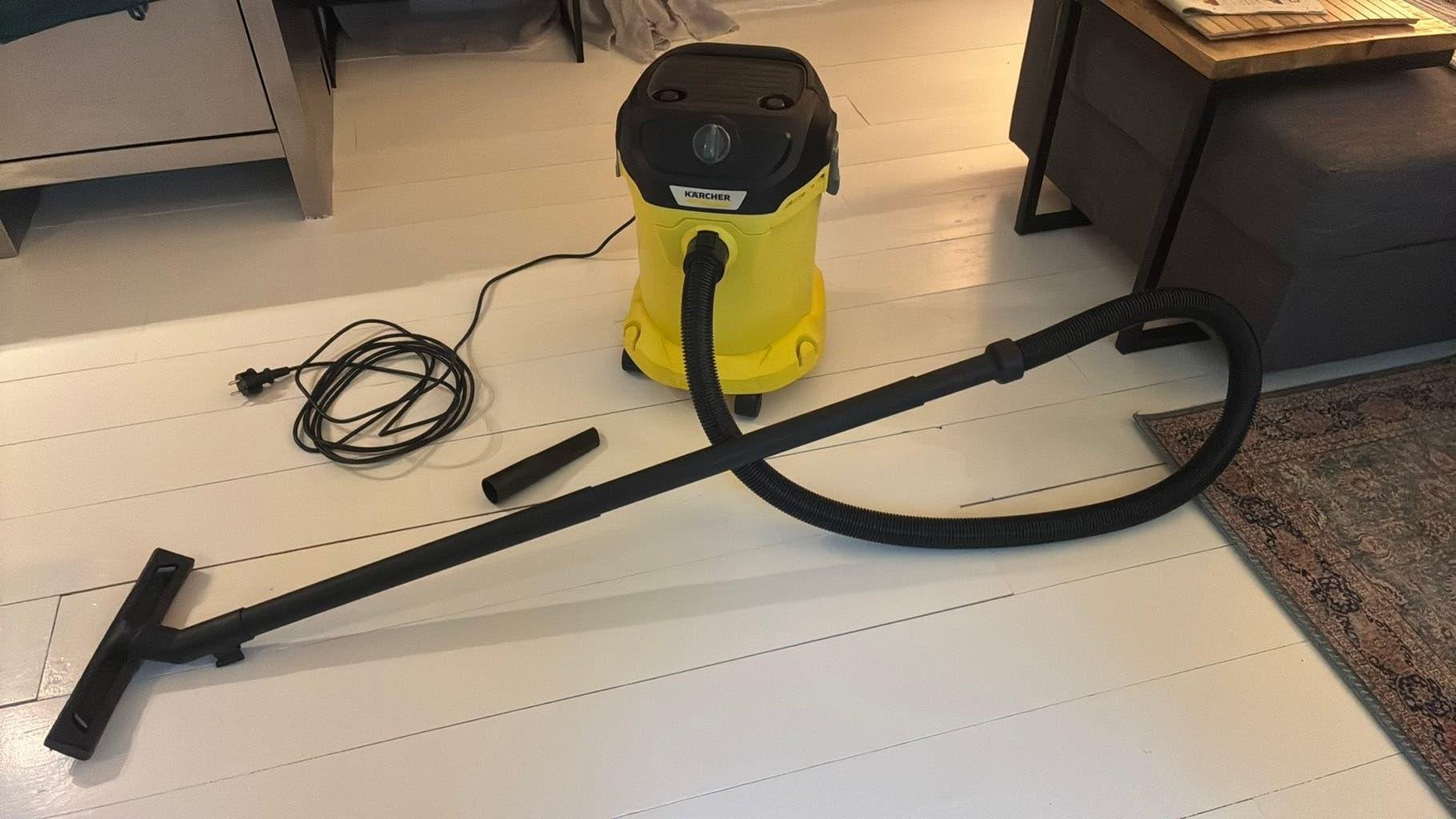 Kärcher KWD 2 Professionele Nat- en Droogzuiger - 1000W, 17L, Ophalen, Inclusief accessoires, Kärcher, Zo goed als nieuw