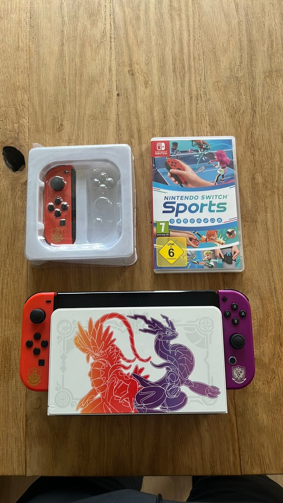 Nintendo Switch Oled - Scarlet en Violet editie, Spelcomputers en Games, Spelcomputers | Nintendo Switch, Met games, Zo goed als nieuw