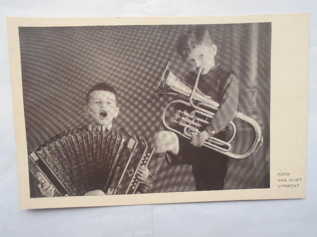 Muzikale kinderen kaart voor RK Woonwagen Liefdewerk Utrecht, Ophalen of Verzenden, 1920 tot 1940, Ongelopen, Kinderen