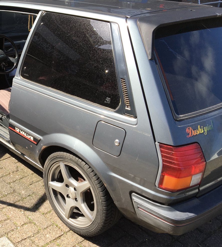 Toyota Starlet P7 spoiler gezocht, Auto-onderdelen, Ophalen of Verzenden, Toyota