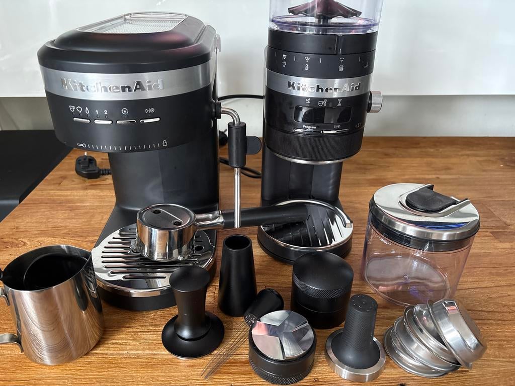 KitchenAid Espresso Machine & Koffiemolen Set, Stoompijpje, Gemalen koffie, Ophalen of Verzenden, Zo goed als nieuw