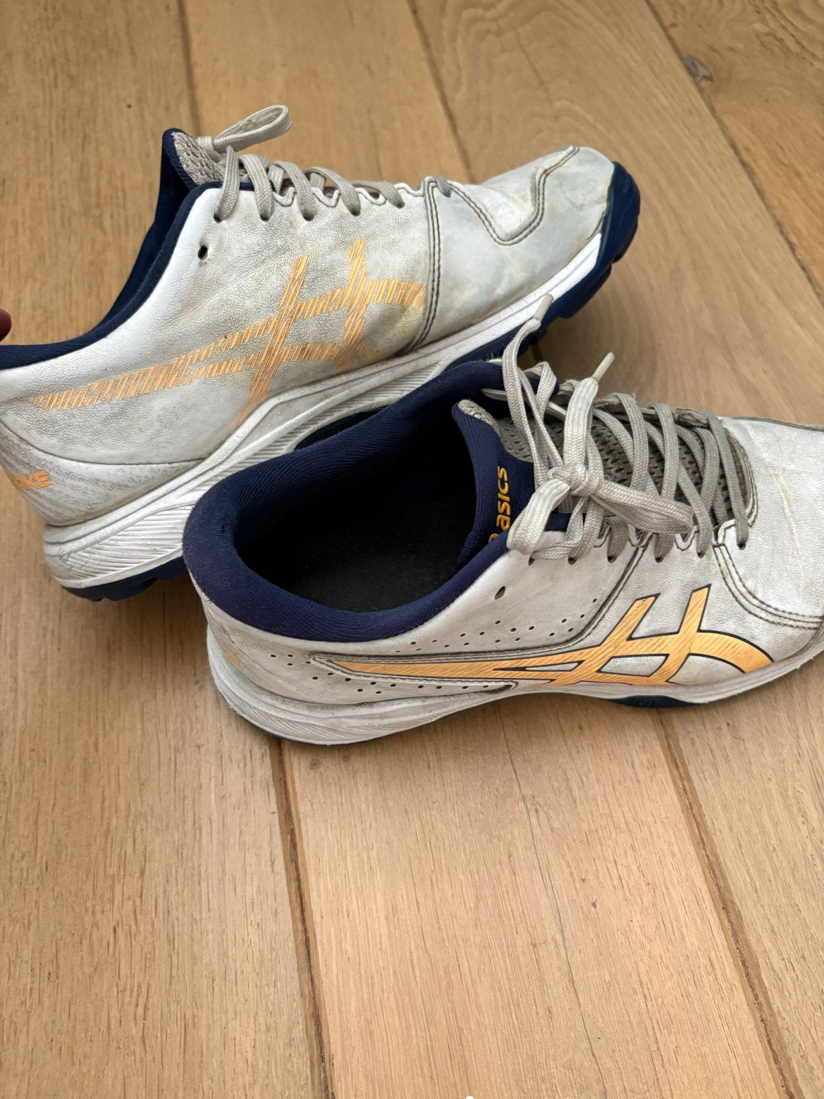 Asics sportschoenen maat 39, Ophalen of Verzenden, Gedragen, Wit, Sportschoenen