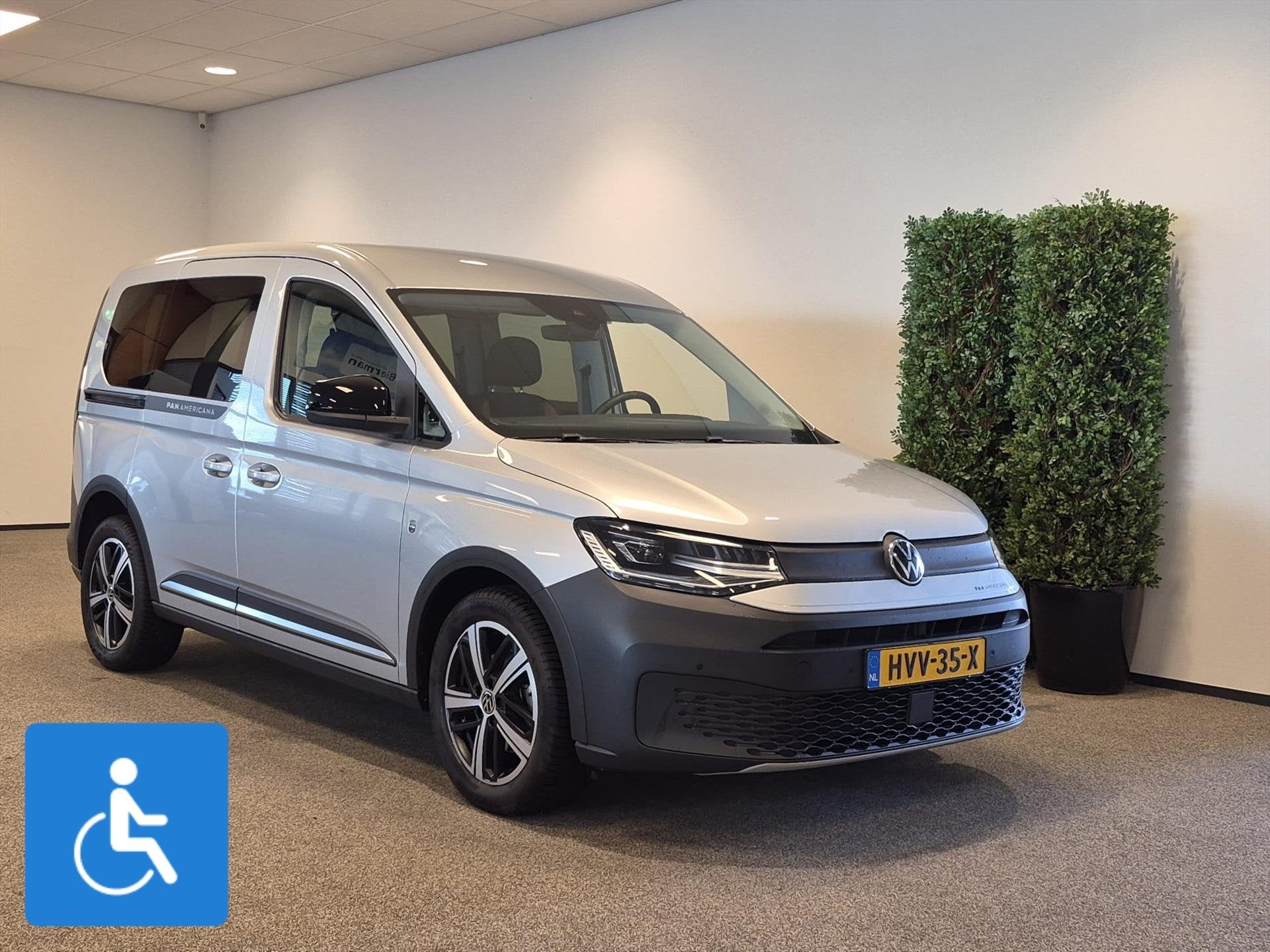 Volkswagen Caddy Rolstoelauto (Pan Amaricana) 3+1 of 5+0, 12 maanden, Handgeschakeld, 3 stoelen, 1400 kg