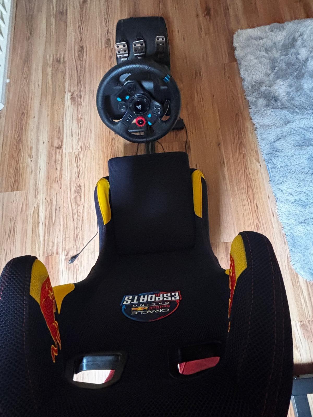 Logitech G29 racestuur met Red Bull Racing Esports stoel, Ophalen of Verzenden, Zo goed als nieuw
