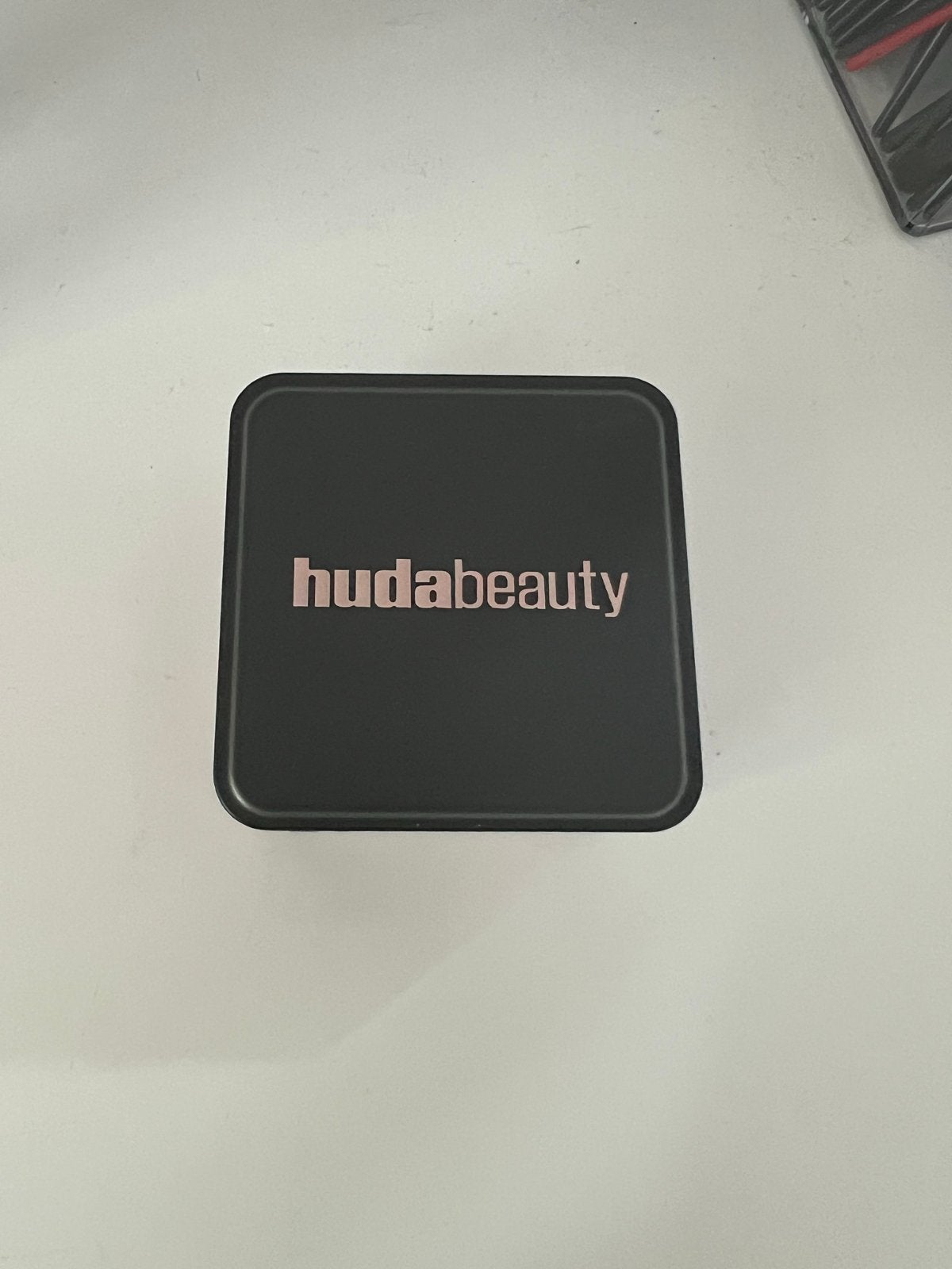 Huda Beauty Easy Bake Loose Baking & Setting Powder, Sieraden, Tassen en Uiterlijk, Uiterlijk | Cosmetica en Make-up, Ophalen