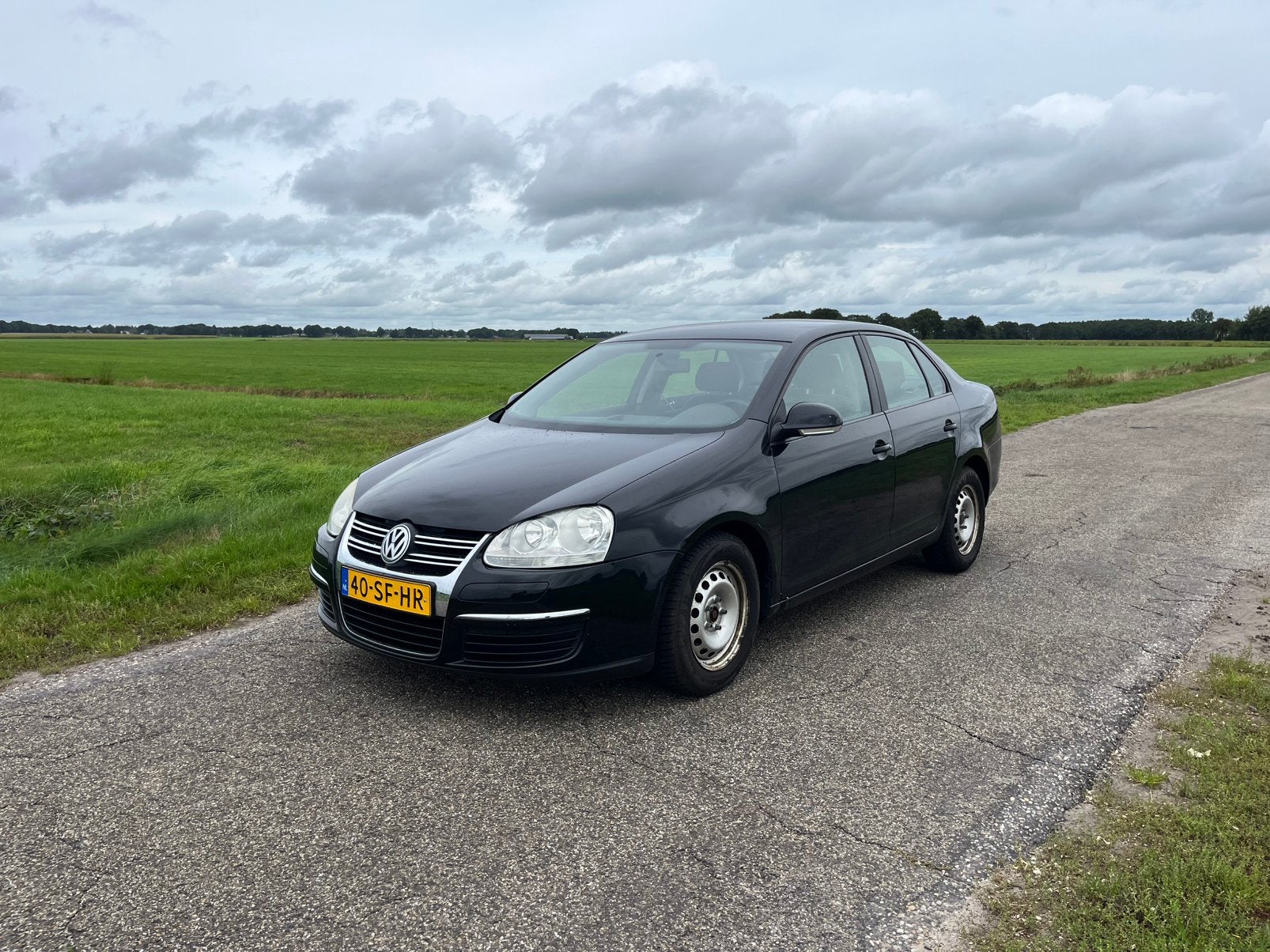 Volkswagen Jetta 1.6 75KW 2005 Zwart, Voorwielaandrijving, Stof, 4 cilinders, Zwart