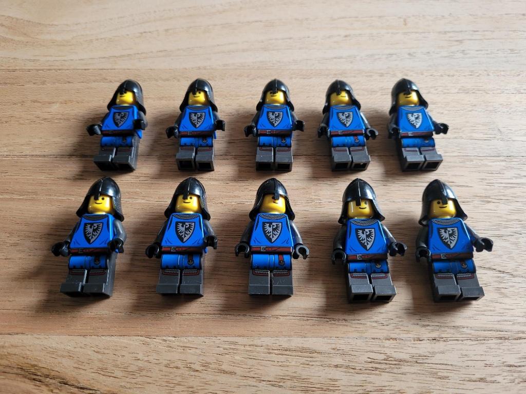Partij N821=10x Nieuwe Lego ridder poppetjes