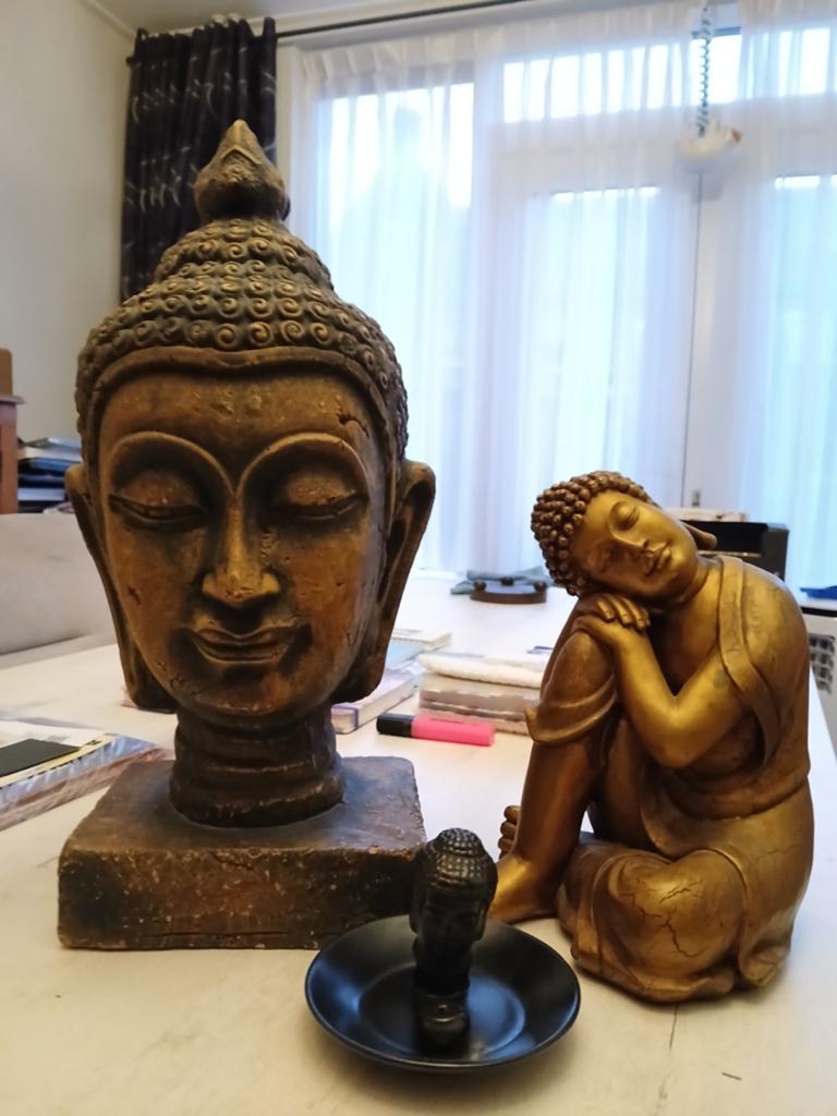 Budha beelden, Ophalen