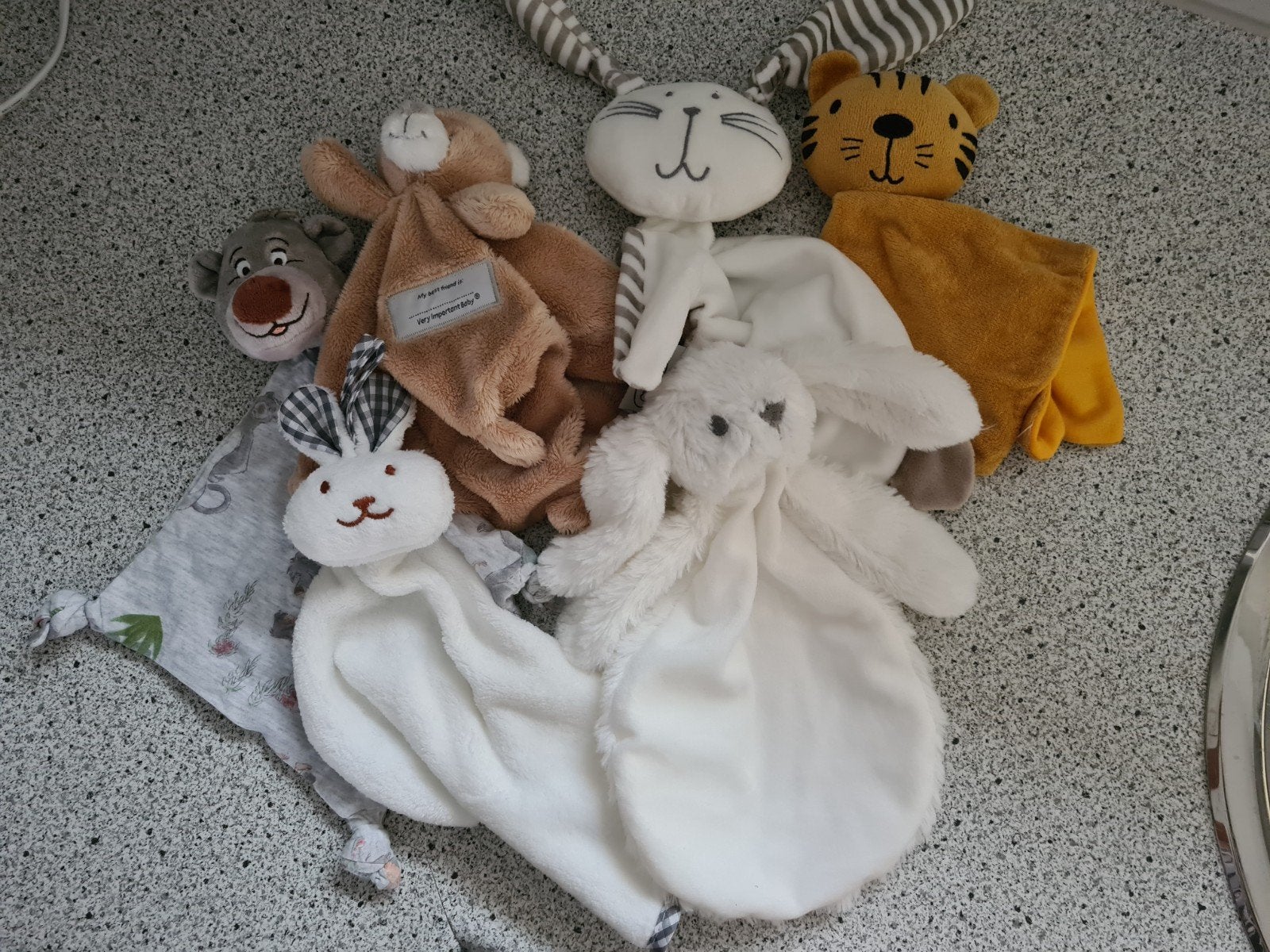 6 knuffeldoekjes en 2 knuffeltjes - konijn, beer, tijger, Gebruikt, Overige merken, Overige karakters, Konijn