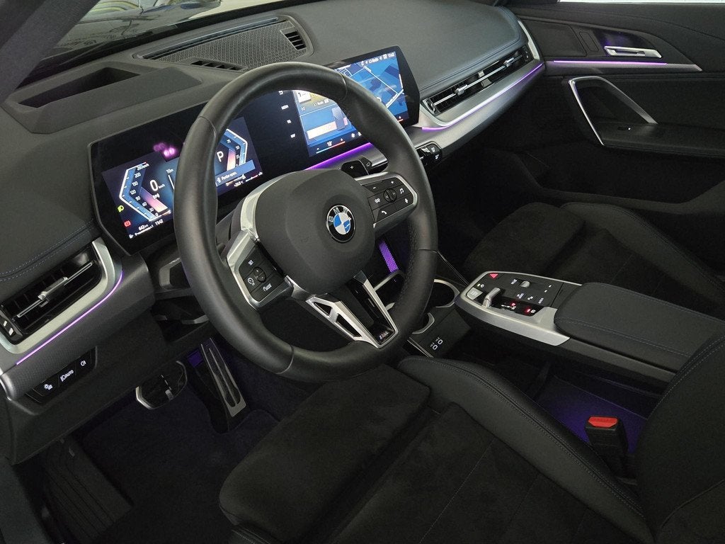 BMW X1 sDrive20i M SPORT | PANORAMA | DRIVING ASS PROF. | HE, Auto's, BMW, Euro 6, 156 pk, Zwart, Bedrijf