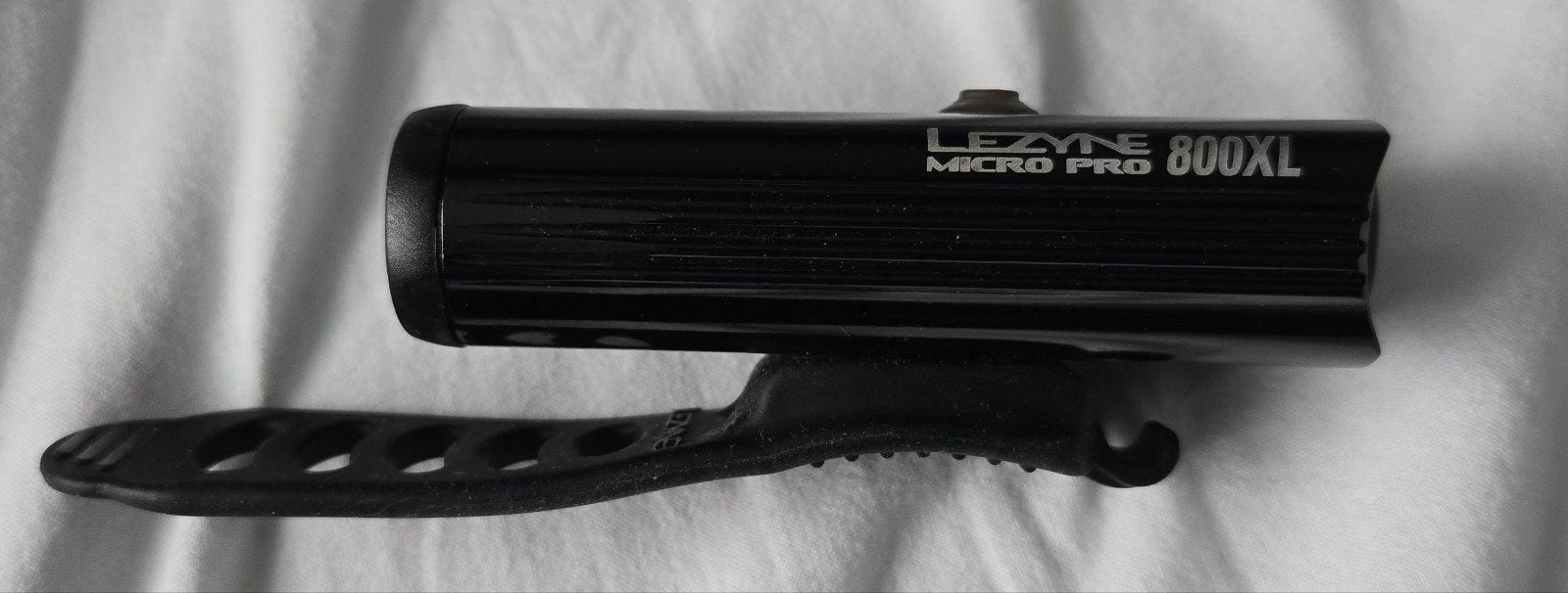 Lezyne Micro Pro 800XL USB Oplaadbaar Fietsvoorlicht, Fietsen en Brommers, Voorlicht, Ophalen of Verzenden, Accu, Oplaadbaar