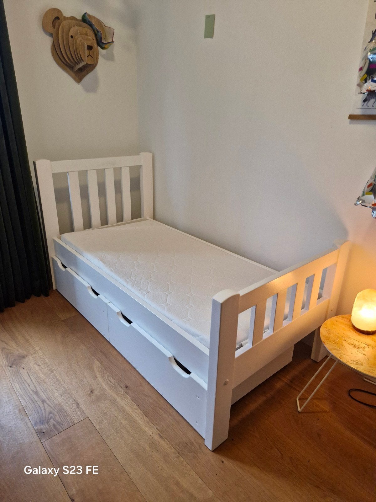 Massief houten kinderbed met lades - Zeer nette staat, Ophalen, Zo goed als nieuw, Lattenbodem
