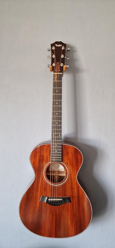 Taylor 322 mahoni (e) USA 2010, Muziek en Instrumenten, Ophalen of Verzenden, Zo goed als nieuw, Western- of Steelstringgitaar
