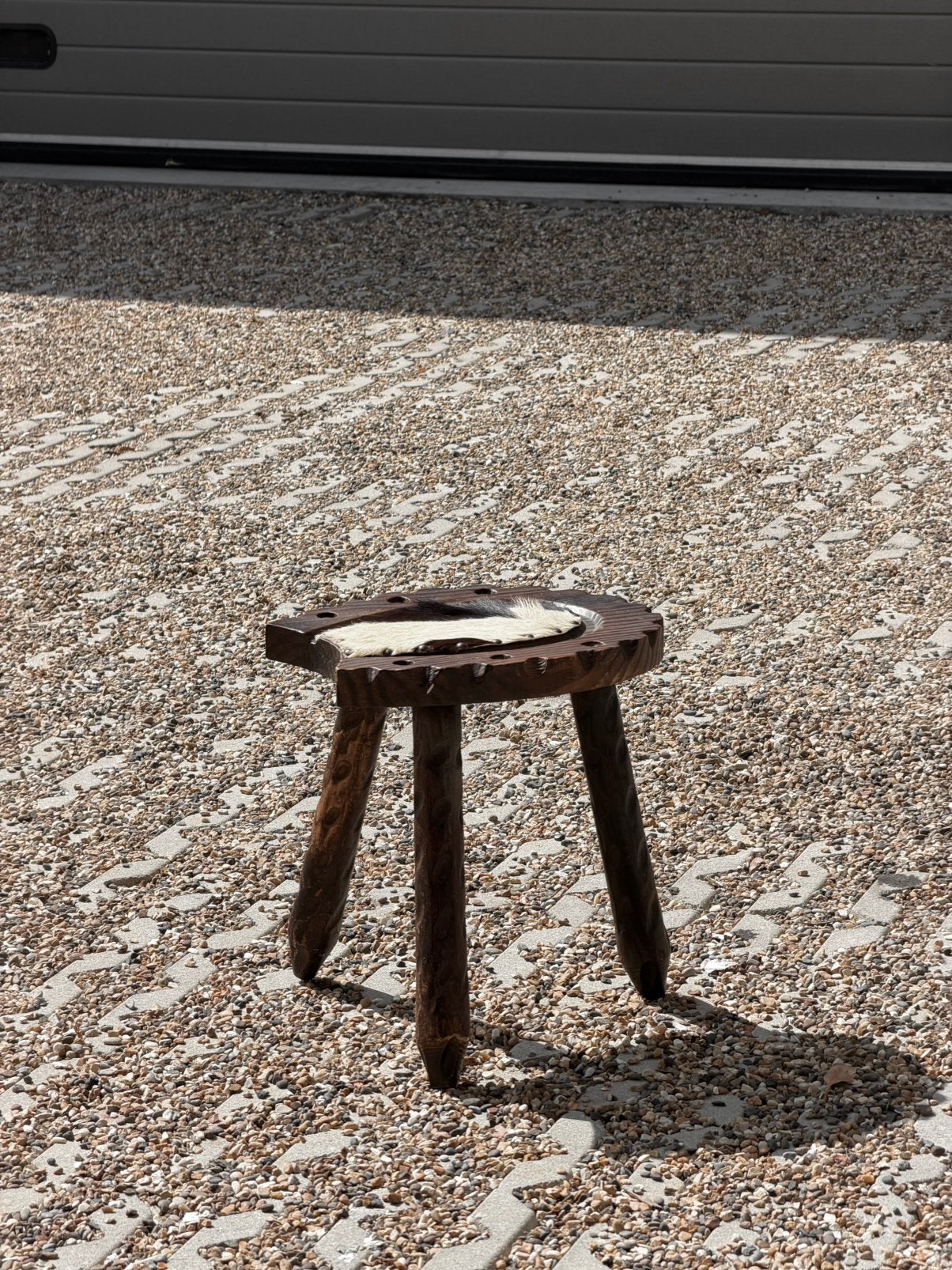Vintage brutalist dierenvacht kruk, Ophalen, Hout