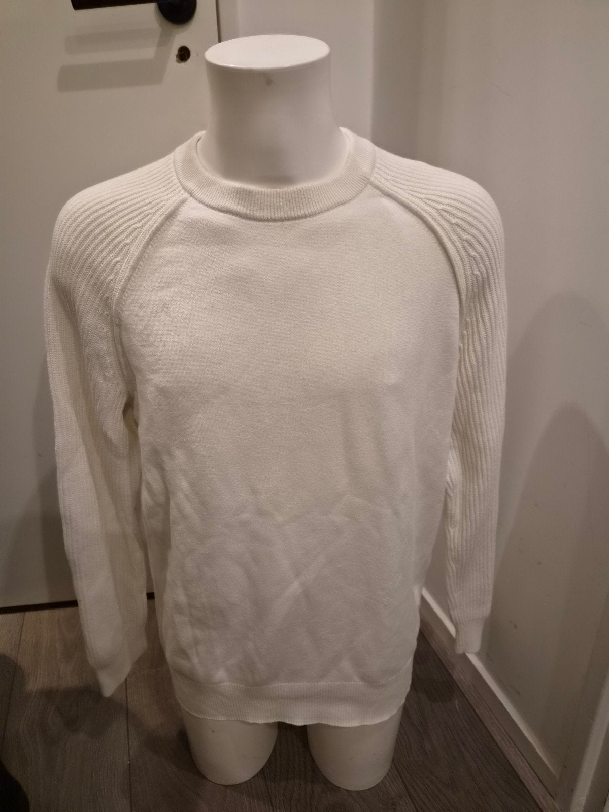 Mooie witte Hugo Boss trui maat XL, Wit, Maat 56/58 (XL), Ophalen of Verzenden, Zo goed als nieuw