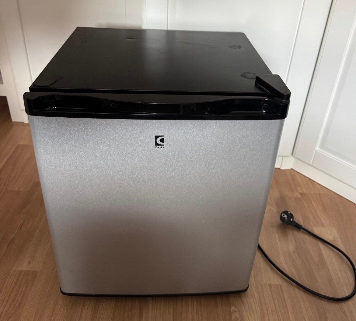 Candor Minibar/Koelkast H50xB42xD40cm, Ophalen, Minder dan 75 liter, Zonder vriesvak, Gebruikt
