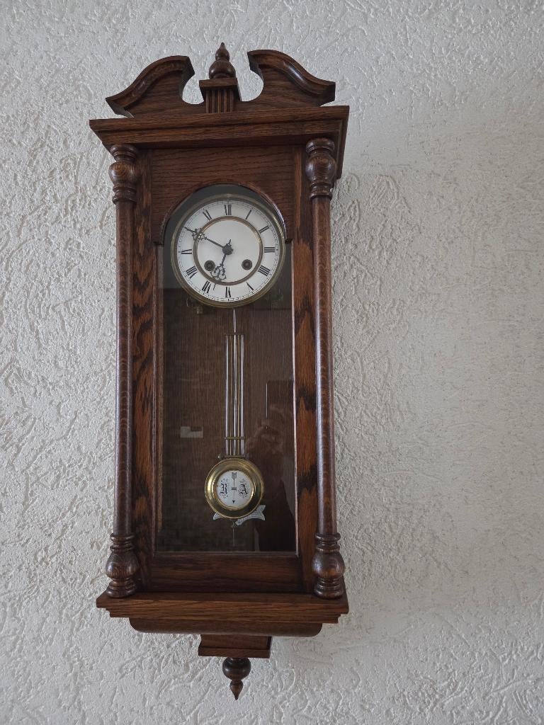 Eiken wandklok met slinger, slingerklok, klok, Huis en Inrichting, Woonaccessoires | Klokken, Gebruikt, Wandklok, Analoog, Ophalen of Verzenden