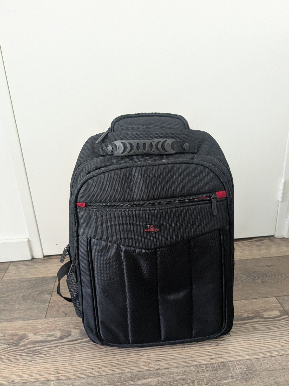 Reis Trolley Rugzak - Zwart met Rood Interieur, 40 tot 60 cm, Wieltjes, Gebruikt, Zwart