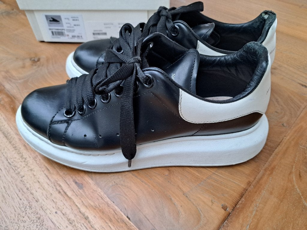 Alexander McQueen sneakers degelijke schoenen maat 38, Kleding | Dames, Wit, Ophalen of Verzenden, Sneakers of Gympen, Gedragen