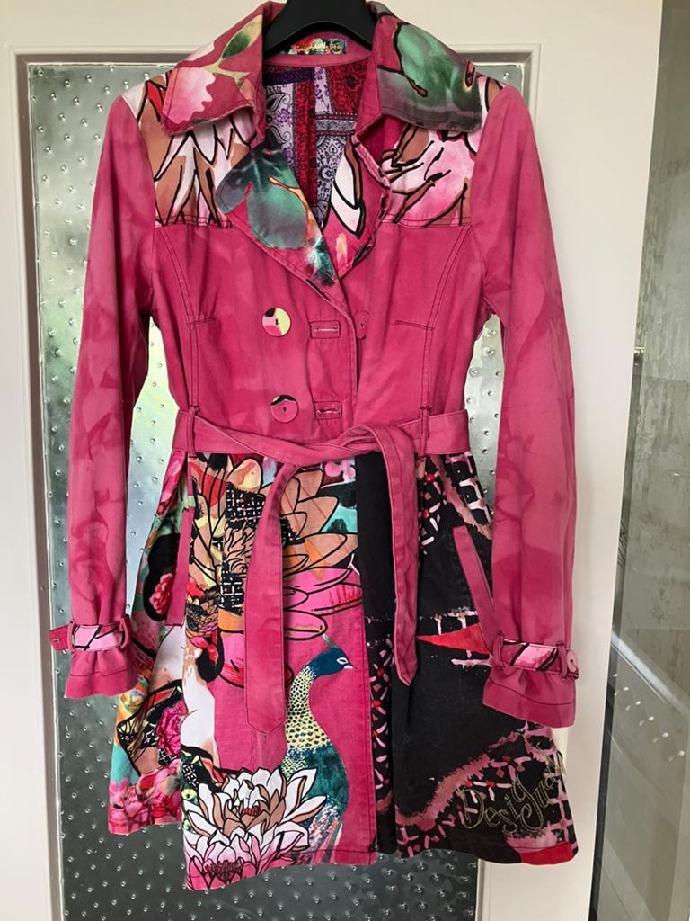 Kleurrijke Desigual trenchcoat, maat 42 (valt kleiner), Kleding | Dames, Jassen | Zomer, Verzenden, Gedragen, Maat 42/44 (L), Overige kleuren