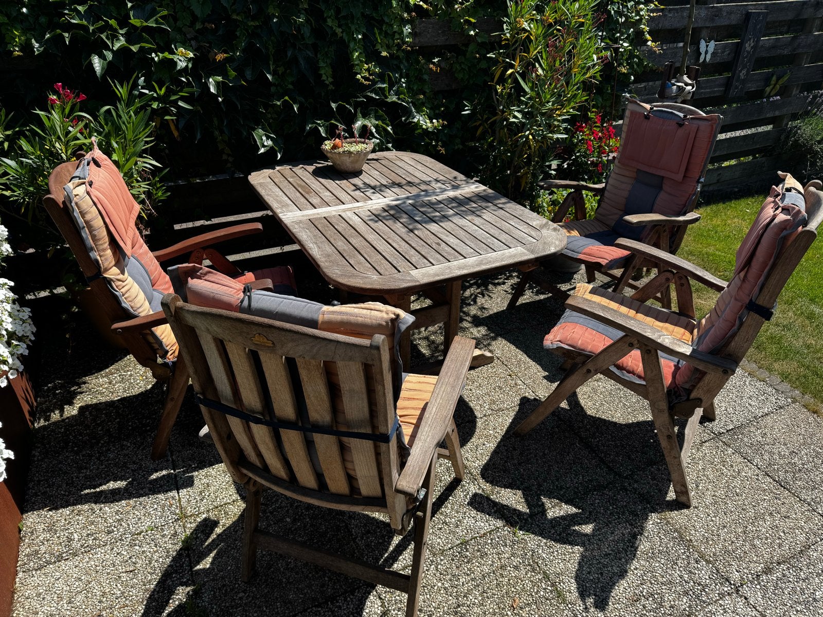 Houten tuinset met 4 stoelen en tafel, Ophalen, 4 zitplaatsen, Gebruikt, Eettafel