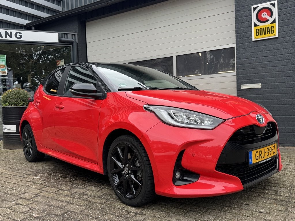 Toyota Yaris 1.5 Hybrid 130 executive Camera/stoelvw/carplay, Auto's, Automaat, 450 kg, Gebruikt, Euro 6