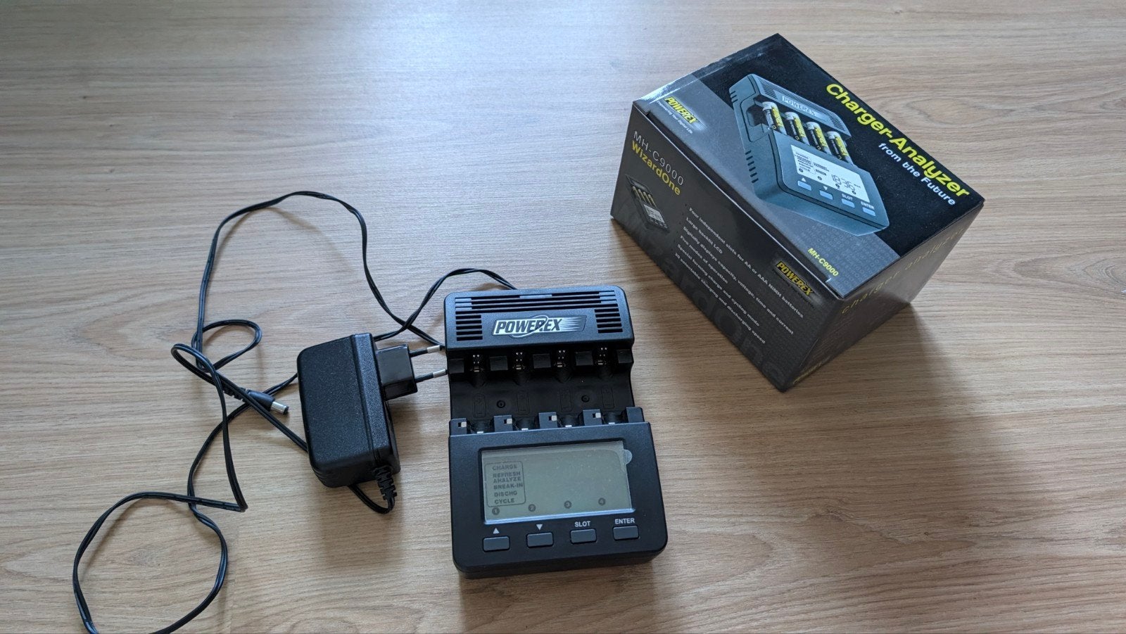 Powerex MH-C9000 WizardOne Batterijlader/Analyzer, Ophalen of Verzenden, Zo goed als nieuw