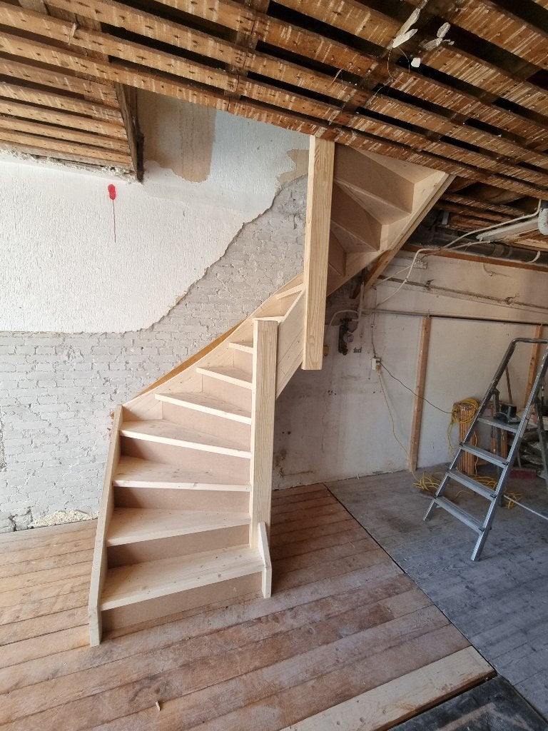 TRAPPEN OP MAAT GEMAAKT TEGEN DE SCHERPSTE PRIJZEN, Ophalen of Verzenden, Nieuw, Trap, 2 tot 4 meter