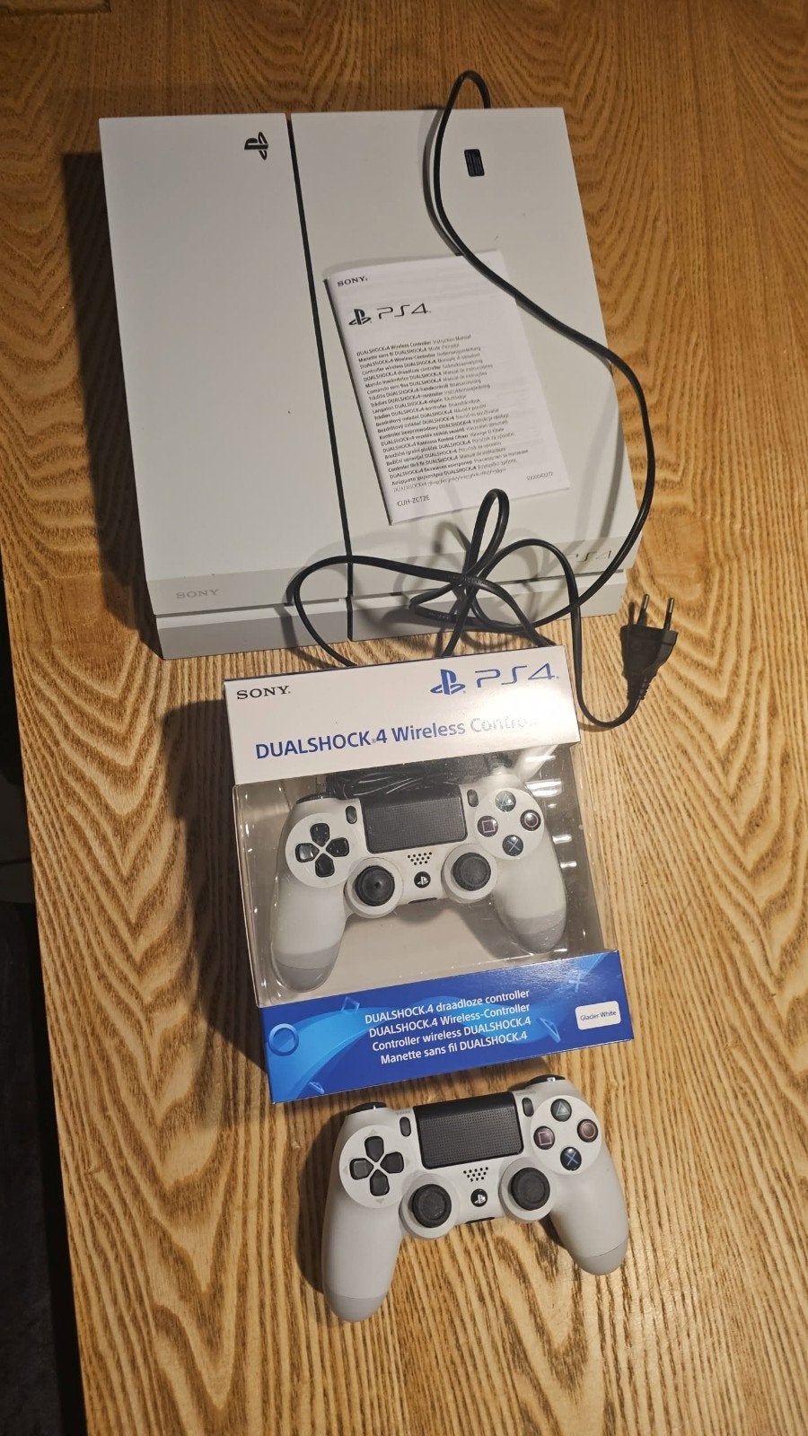 Playstation 4 met 2 controllers en kabels, Ophalen of Verzenden, Gebruikt, Met 2 controllers