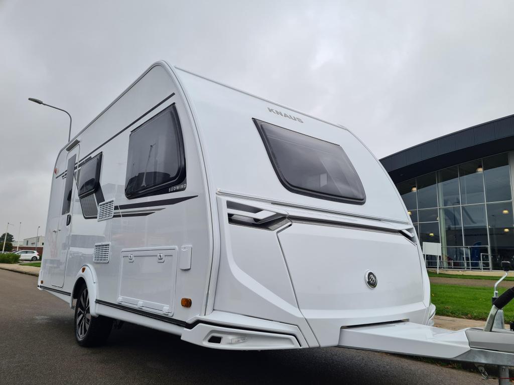 Knaus Sudwind 420 QD Nieuw 2025!, Bedrijf, Treinzit, Schokbreker, 4 tot 5 meter