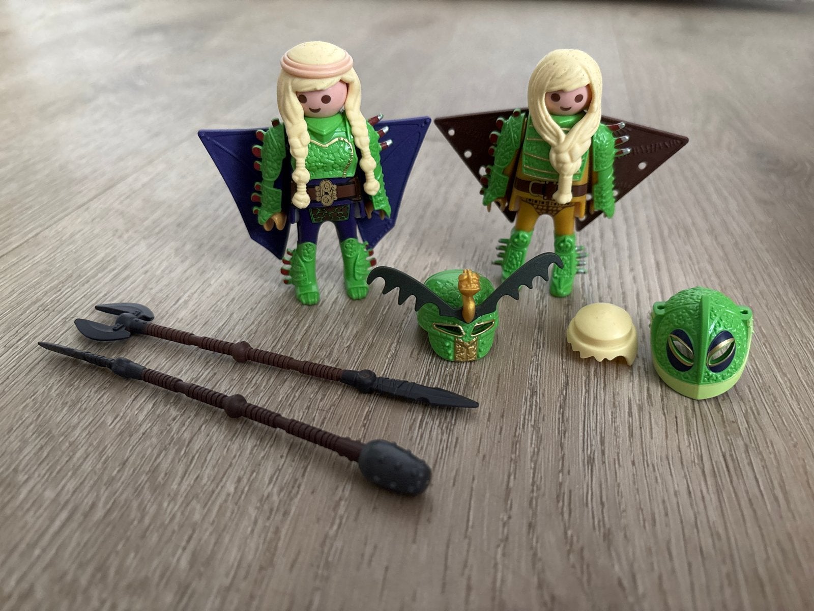 Playmobil Dragons 70042 Astrid en Stormvlieg (hoorntjes ontb, Complete set, Ophalen of Verzenden, Zo goed als nieuw, Dragons