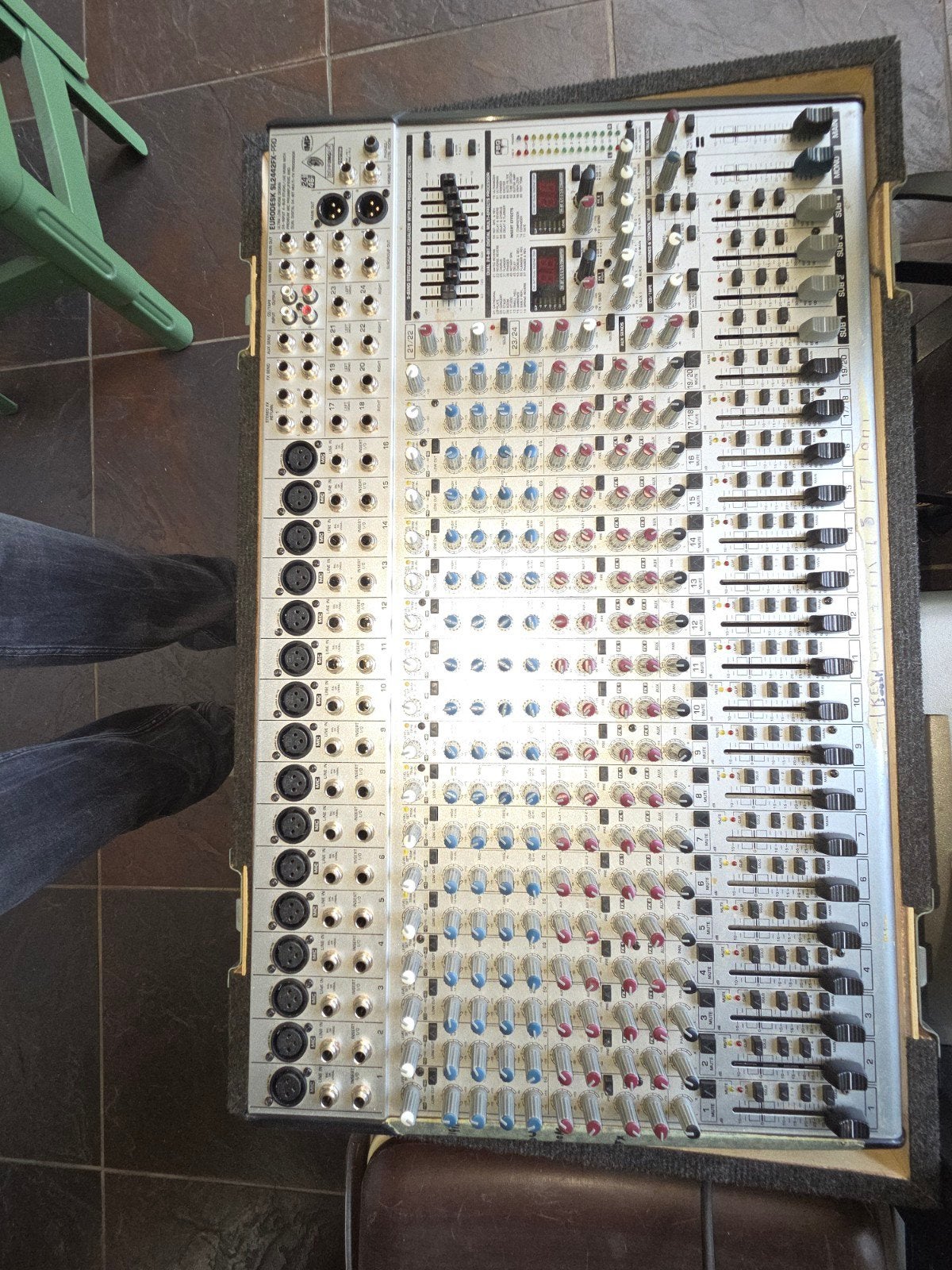 Behringer Eurodesk, Muziek en Instrumenten, Mengpanelen, Ophalen