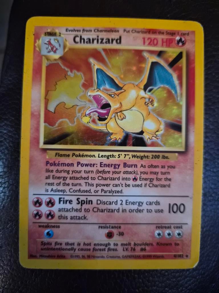 Base set charizard 4/102, Ophalen of Verzenden, Gebruikt, Losse kaart, Foil