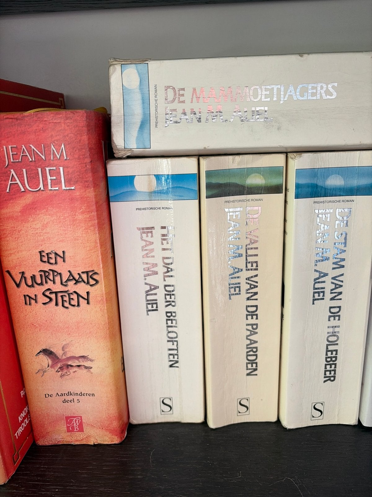 De Aardkinderen serie van Jean M. Auel (5 boeken), Ophalen of Verzenden, Gelezen, Nederland