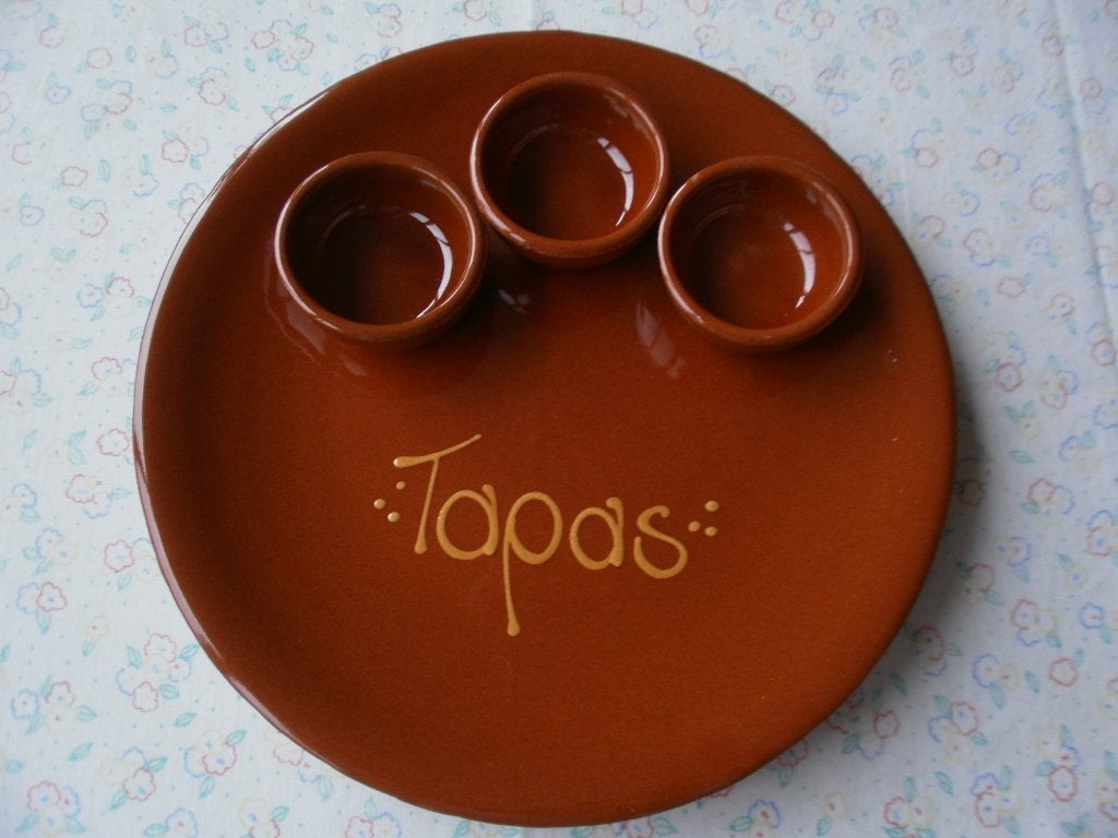 TAPPAS BORD ORIGINEEL SPAANS AARDEWERK, Nieuw, Ophalen of Verzenden, Bord(en), Overige stijlen
