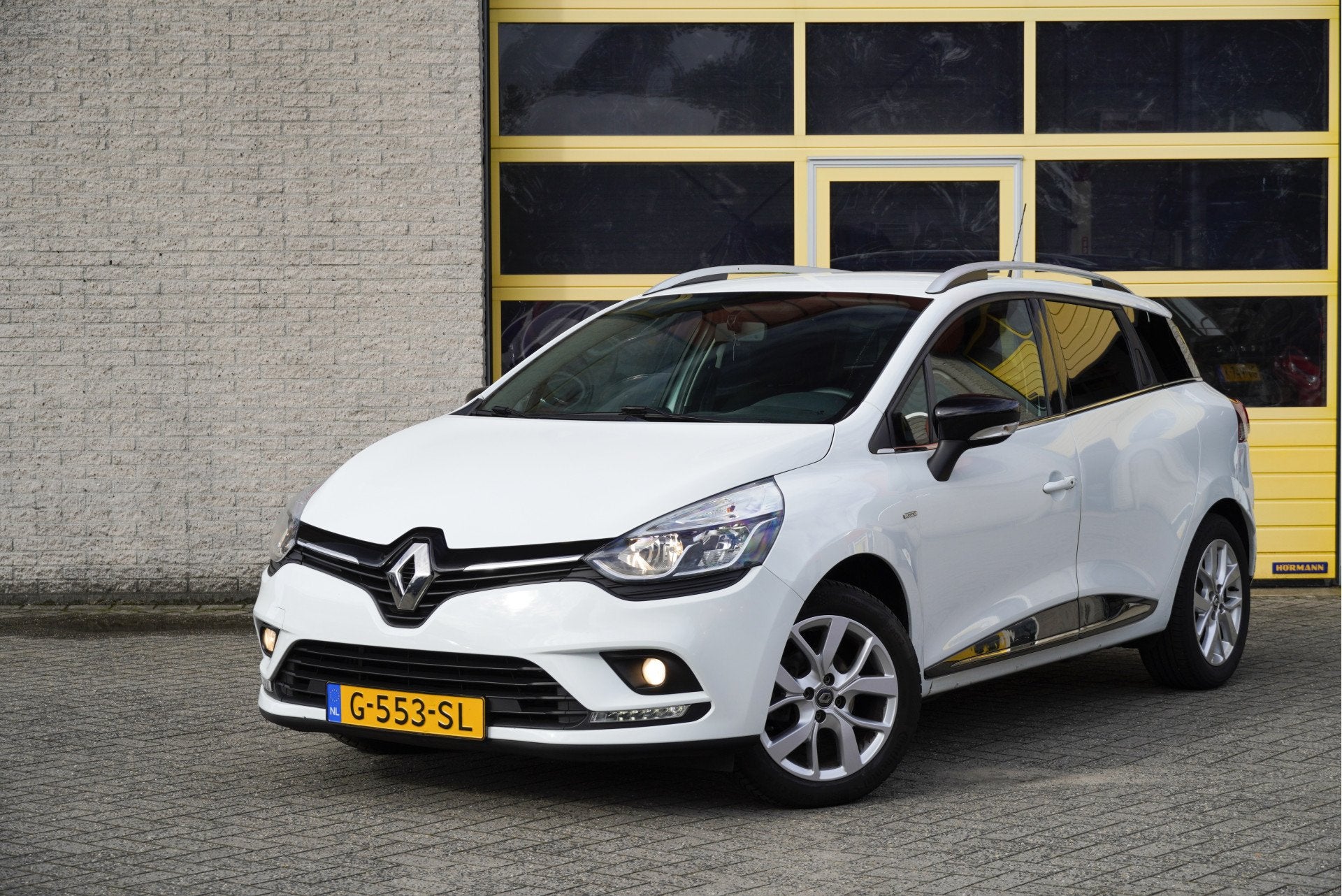 Renault Clio Estate 0.9 TCe Limited BJ2019 Lmv 16" | Led | P, Auto's, Voorwielaandrijving, Stof, Gebruikt, Verwarmde buitenspiegels