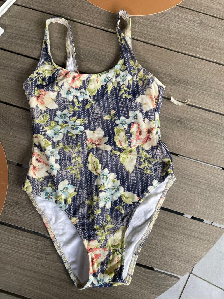 Nieuw Twkeka badpak maat 40 met bloemenprint, Ophalen of Verzenden, Nieuw, Blauw, Badpak