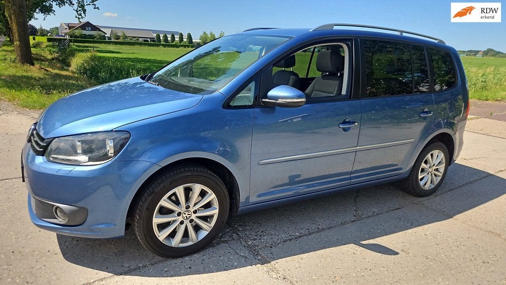 Volkswagen Touran 1.6 TDI Highline BlueMotion/ automaat/ cli, Auto's, Volkswagen, Euro 5, Gebruikt, 4 cilinders, Alcantara