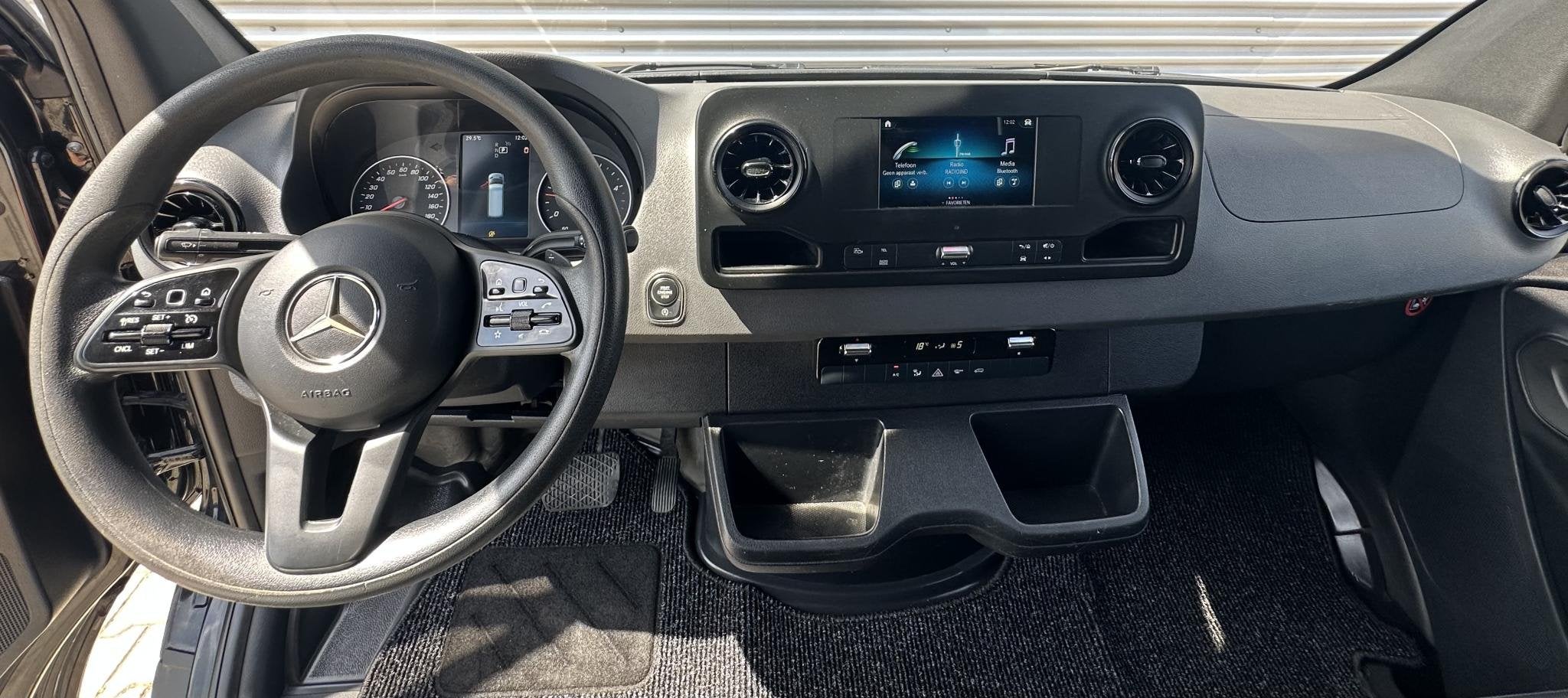 Mercedes-Benz Sprinter 314 2.2 CDI L2H2 Automaat MARGE BTW V, Auto's, Stof, Euro 6, 2000 kg, Zwart