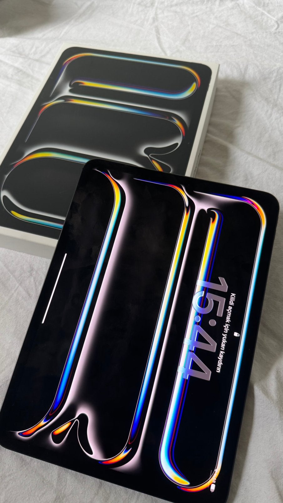 Foto 2 van iPad Pro 11 inch (M5) 256GB Zwart - Incl. Factuur & Doos
