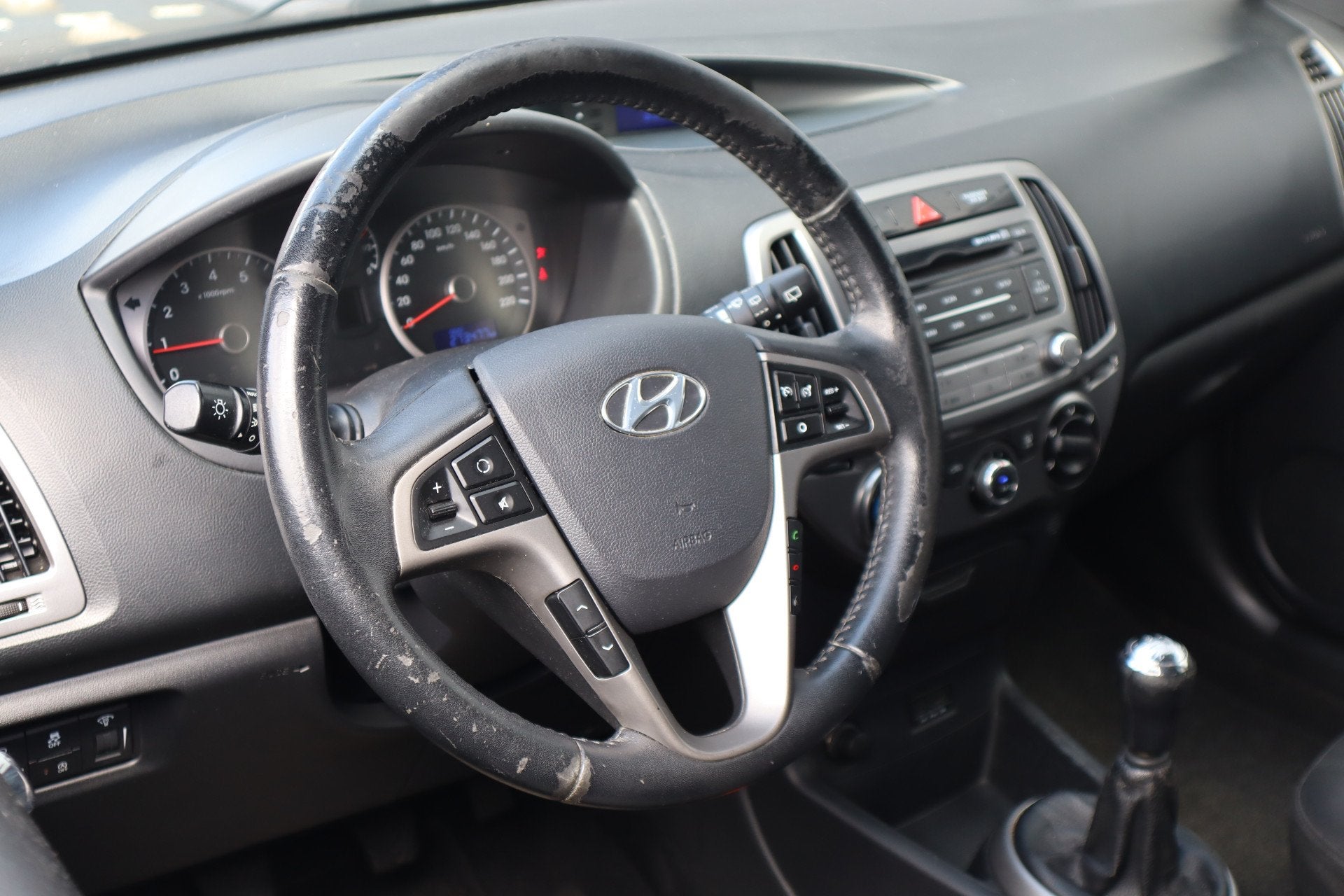 Hyundai i20 1.2i Go! | Nieuwe koppeling | Cruise | Trekhaak, Auto's, Euro 5, Gebruikt, Zwart, Origineel Nederlands