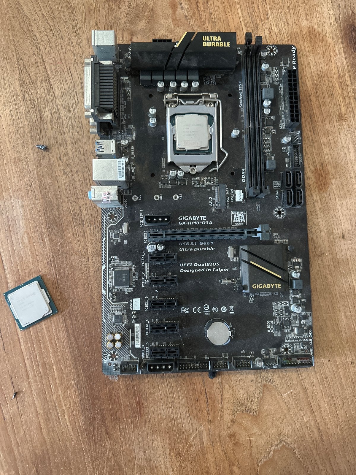Gigabyte GA-H110-D3A Moederbord met Intel Pentium G5600, Ophalen, Gebruikt, 2-core, 3 tot 4 Ghz