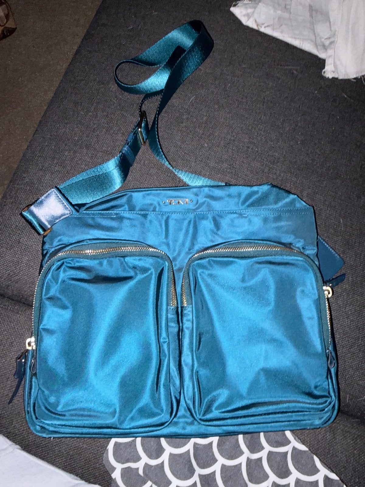 Tumi Schoudertas - Teal Blauw, Overige merken, Blauw, Ophalen of Verzenden, Zo goed als nieuw