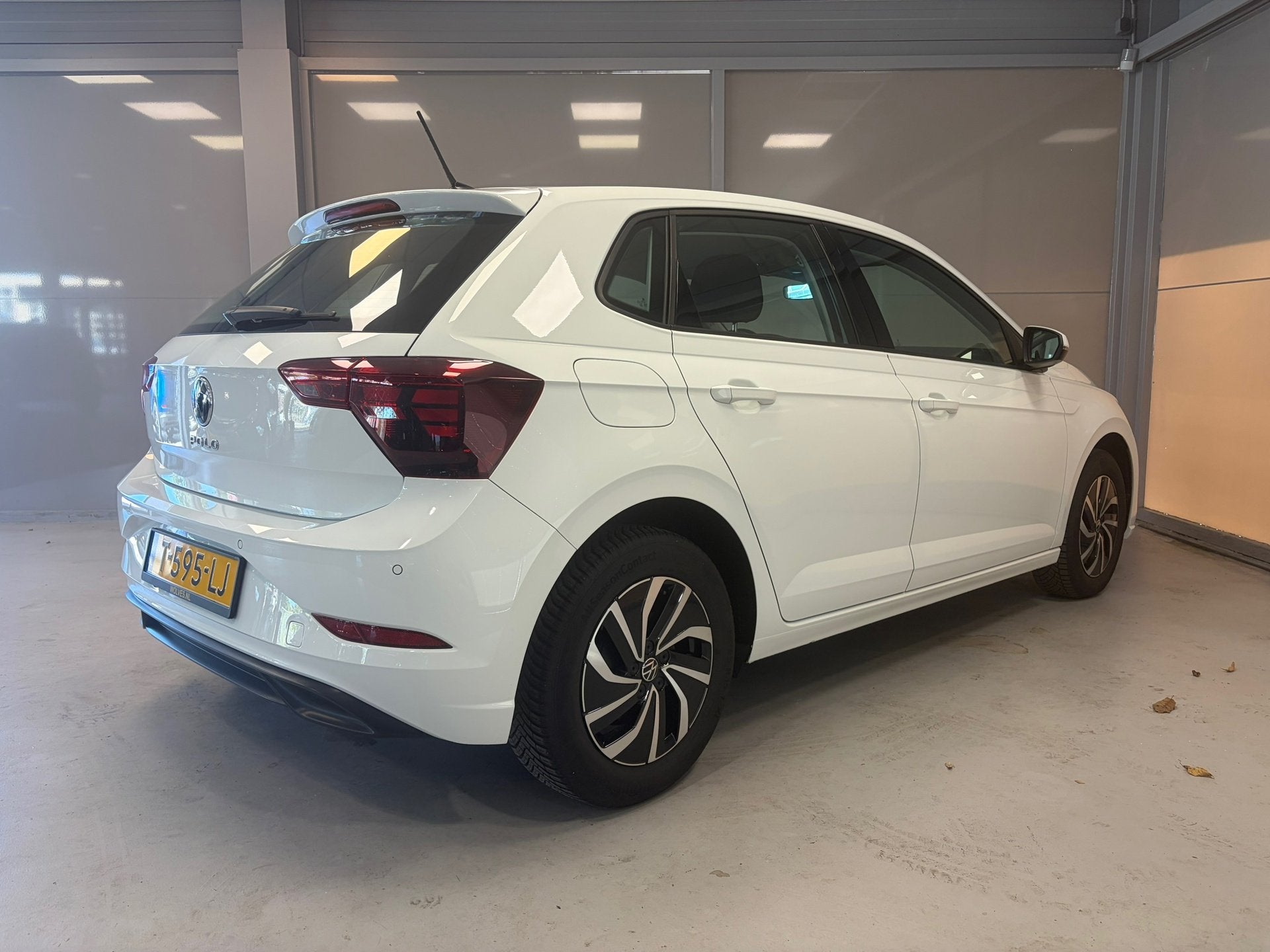 Volkswagen Polo 1.0 TSI Life Business | CLIMA | CAR PLAY | N, Voorwielaandrijving, Stof, Gebruikt, Automatische klimaatregeling