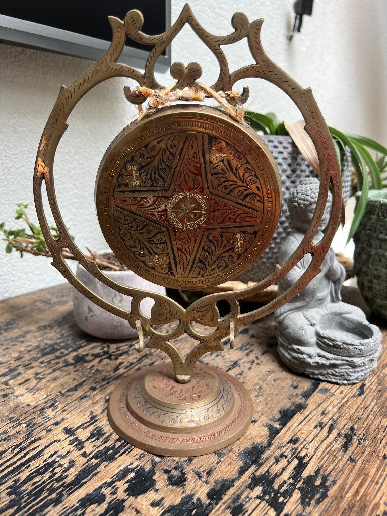 Indiase oude vintage tafel gong brons India Brass, Antiek en Kunst, Ritueel object, Goud, India, Handgemaakt