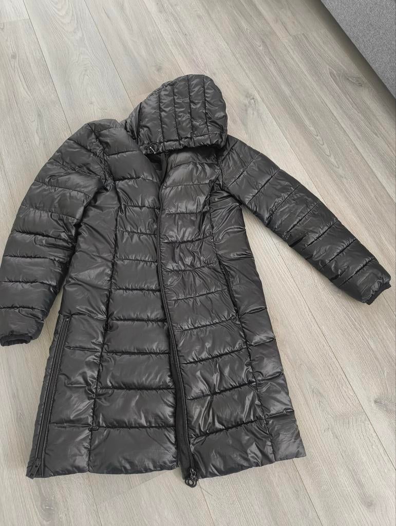 gratis Esprit lang jasje XS met klein beschadiging, Kleding | Dames, Jassen | Winter, Ophalen, Zwart, Maat 34 (XS) of kleiner