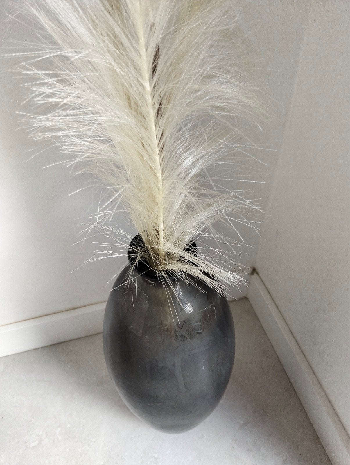 Glazen vaas met witte pluim - 95cm hoog, Ophalen of Verzenden